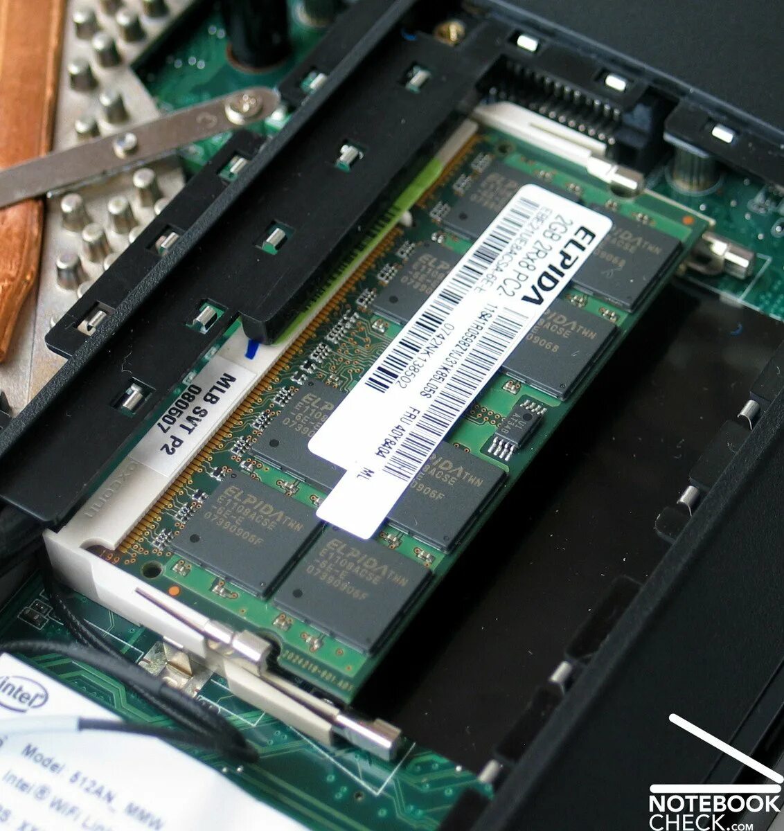 Оперативная память lenovo. Lenovo THINKPAD Оперативная память. Lenovo g400 Оперативная память. Оперативная память для Lenovo e125. Lenovo 4430 Ram Slot.