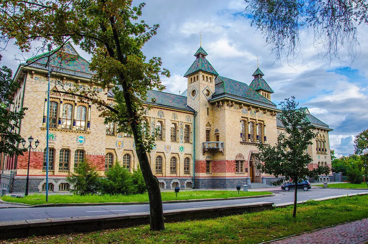 город полтава украина. полтава центр. полтава краеведческий музей. полтава центр. полтава центр.