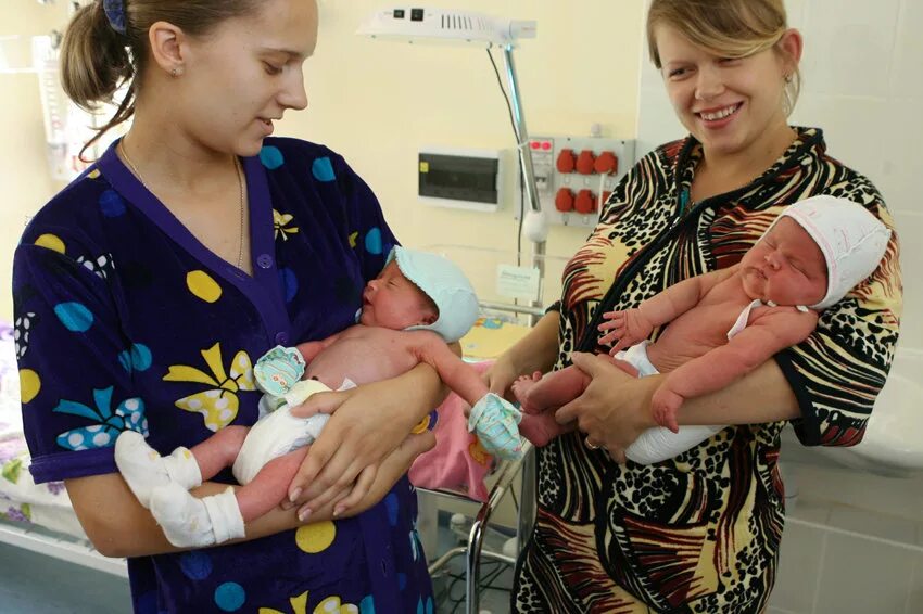 До какого возраста можно рожать детей женщине. До какого возраста лучше рожать второго ребенка. до какого возраста родить первого ребенка. до какого возраста могут рожать женщины детей. до какого возраста лучше рожать первого ребенка.