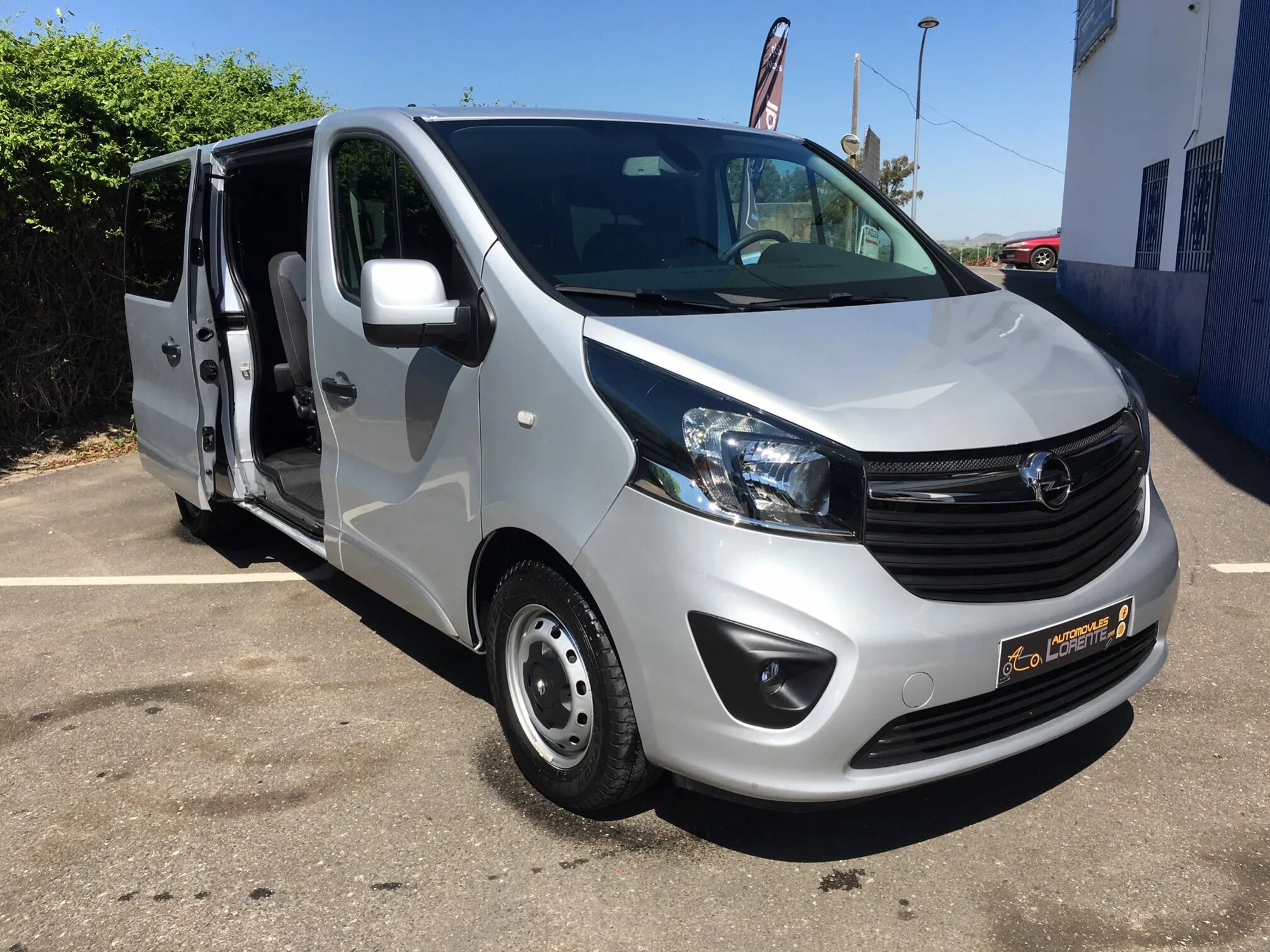 Opel Vivaro. Opel Vivaro 2000. Опель 9 местный Виваро. Opel Vivaro 2023. Opel vivaro купить