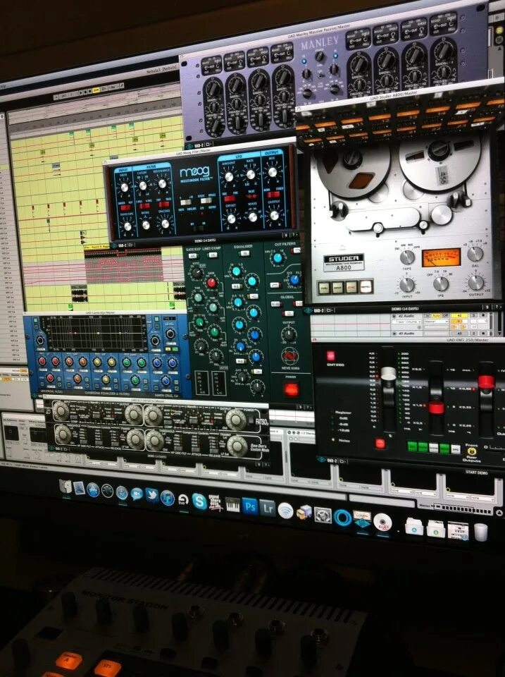 Daw digital audio workstation. Рабочая станция аудио. Секвенсор studio one. Digital audio workstation на компьютер. Steinberg nuendo 11.