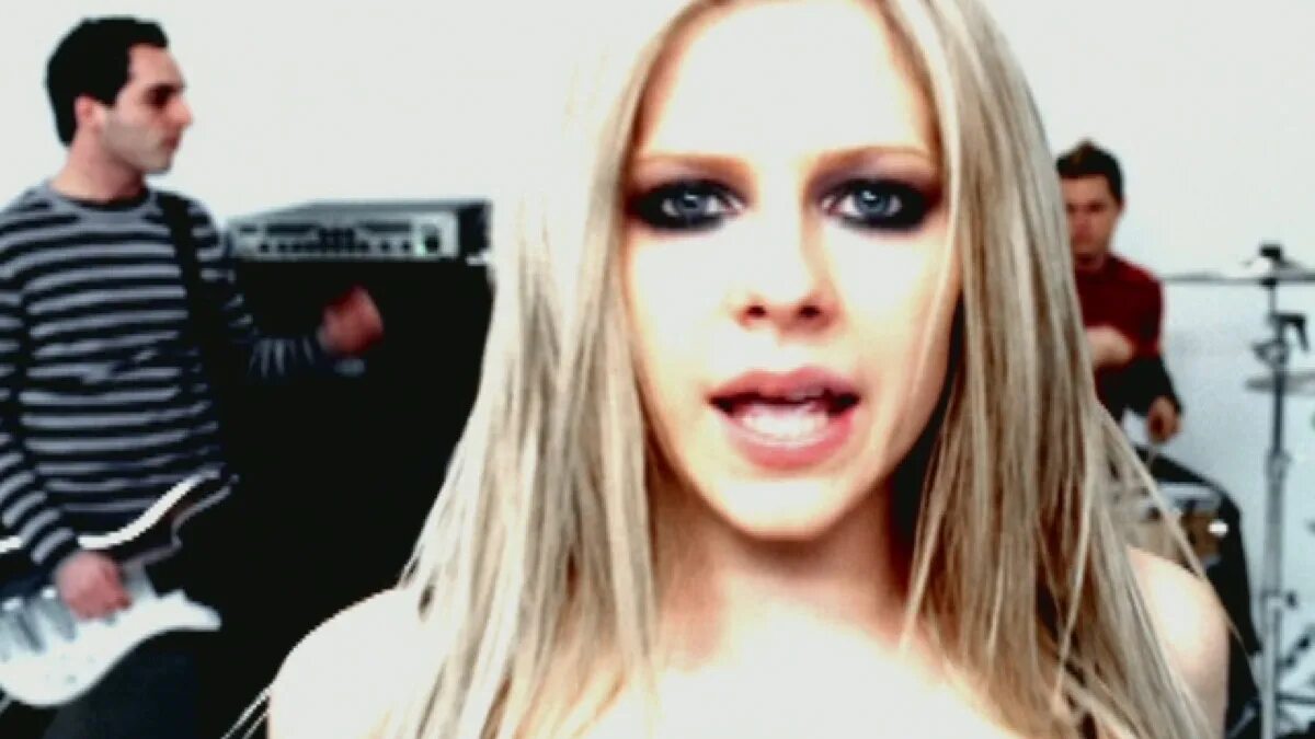 He wasn t used. Аврил Лавин he wasn't. Avril Lavigne he wasn't. Аврил Лавин he wasn apos;t. Аврил Лавин клипы.
