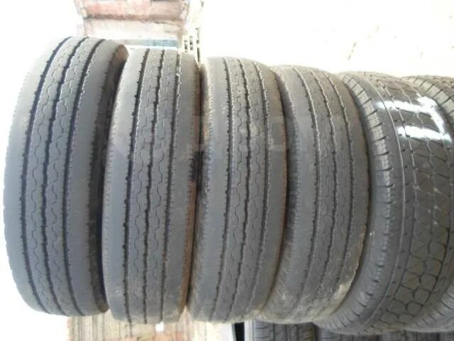 Bridgestone w979. Давление грузовой шины 15 lt 175/75/15 lt 103/101l. Резина 175 75. Шина медведь 175/70 р13. Резина 175 75.