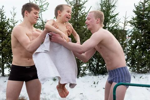 Догола