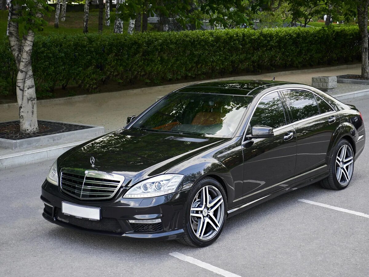 Куплю mercedes s. Мерседес 221 АМГ 63. Mercedes 221 AMG 6.5. Мерседес 221 s63 AMG. Mercedes Benz s 221.