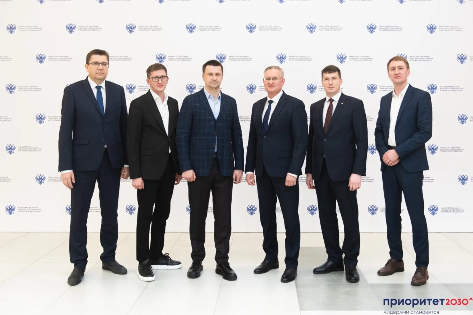 Пресс служба года 2022. Пресс служба года 2022. Необычный дизайн грамот. Пресс служба года 2022. Пресс служба года 2022.