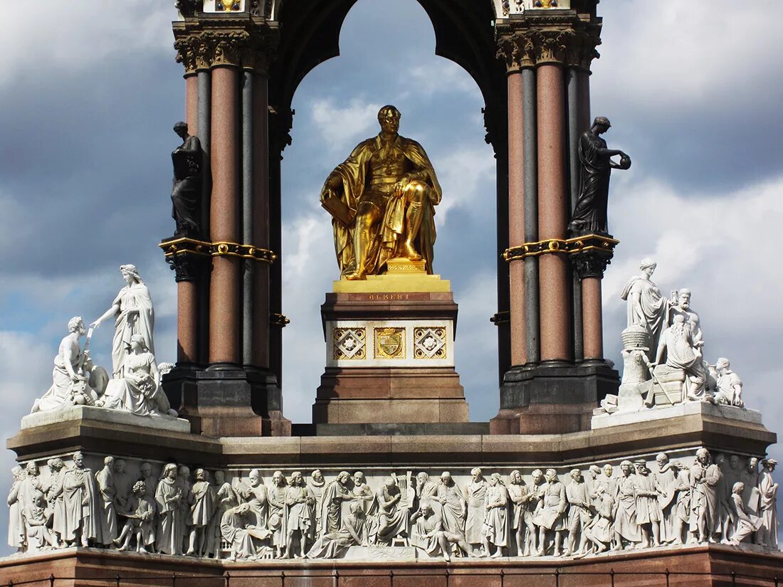 Чем отличается памятник мемориал и обеликс. Prince Albert Monument.