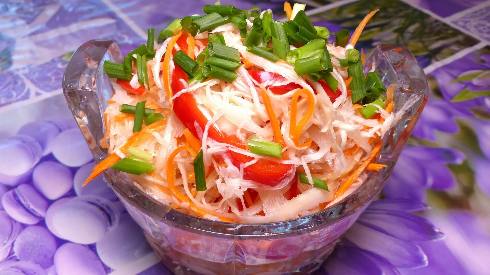 Салат капустный с перцем. Маринованная капуста. капуста салатная быстрого приготовления. вкусная капуста с болгарским перцем. салат из маринованной капусты.