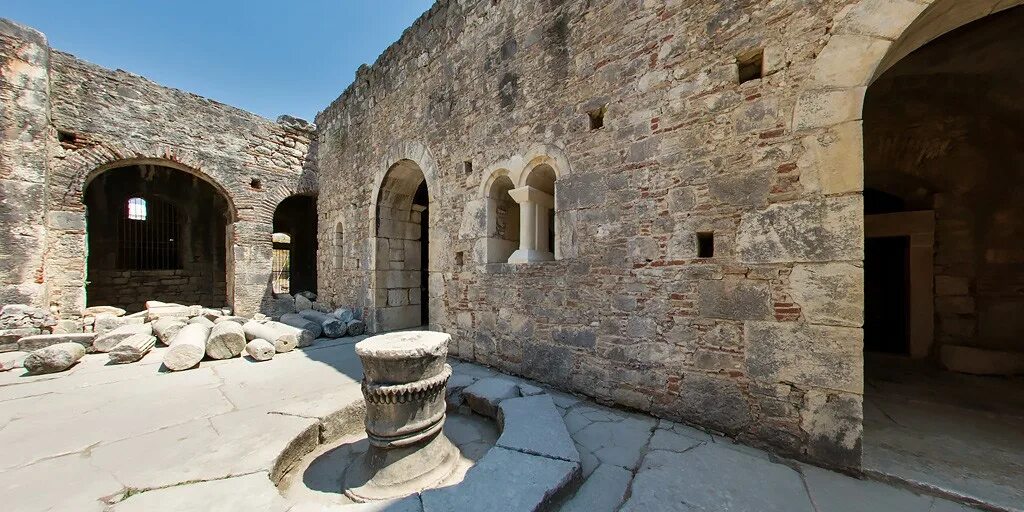 мирликийский храм. храм николая чудотворца в турции демре. храм николая чудотворца в турции демре. демре храм николая чудотворца. демре храм николая чудотворца.