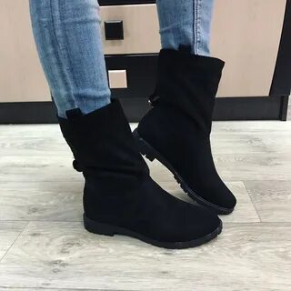 Короткие замшевые сапоги