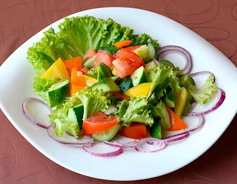 Овощ салат 5. Овощной салат. Свежий овощной салат. Картинка салата из овощей. Овощной салат классический.