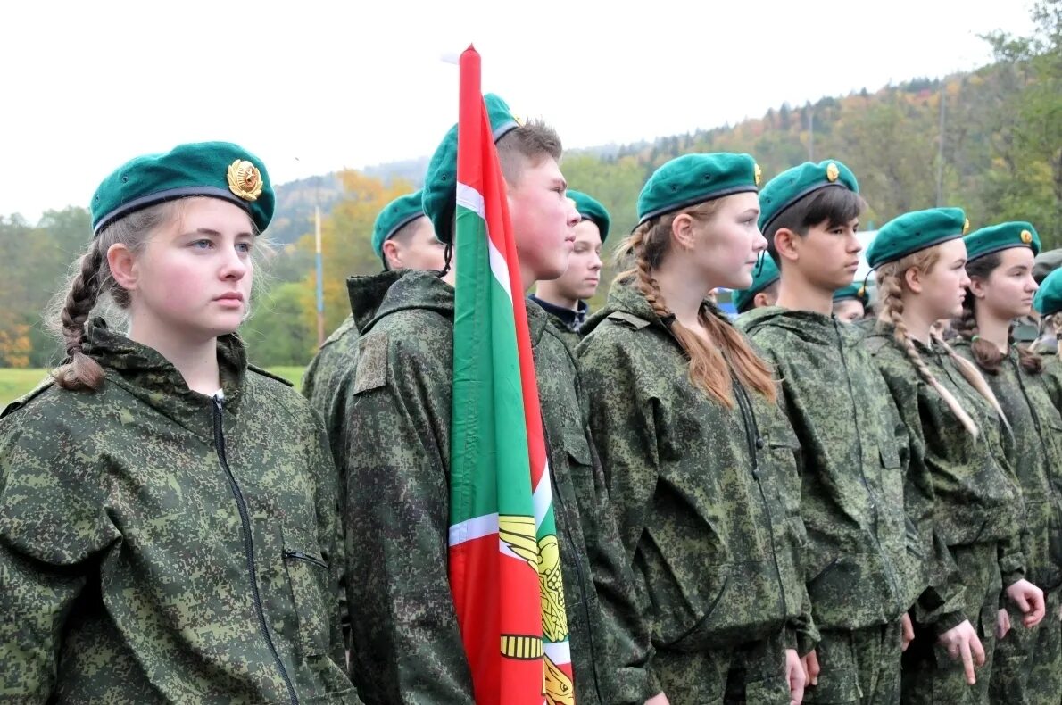 Форма для зарницы. Военно патриотический лагерь Зарница. Военная форма для Зарницы. Военно патриотическая игра.