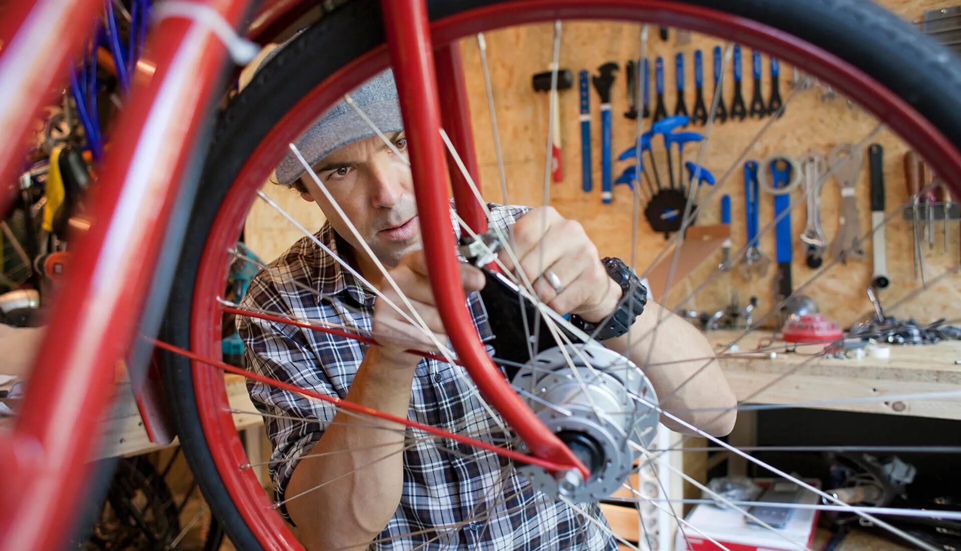 Bike mechanic. Repairing Bicycles. Bicycle Mechanic. During Bicycle Repair \. Веломеханик смешно.