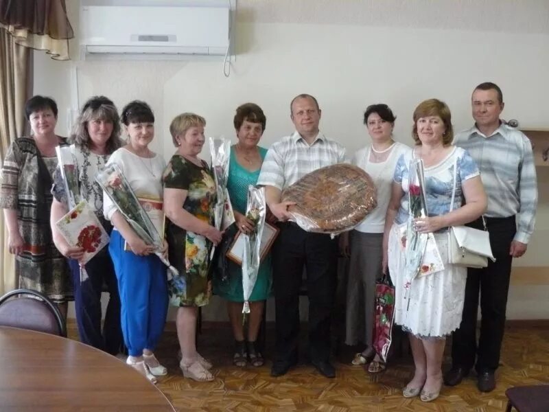 Рп 5 новониколаевский волгоградской области. Р П Новониколаевский Волгоградской области. РП Новониколаевский Волгоградской области. Верхнекардаильская школа Новониколаевский район. Хутор Верхнекардаильский Новониколаевского района.