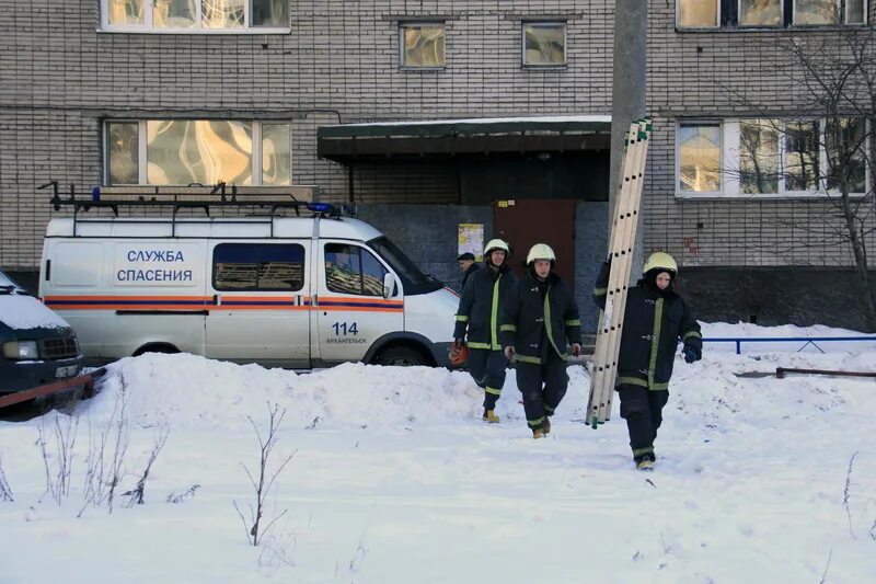 Спасательных служб москвы. Службы спасения. Служба спасения Москва. Архангельская служба спасения. Спасатель служба спасения Архангельск.