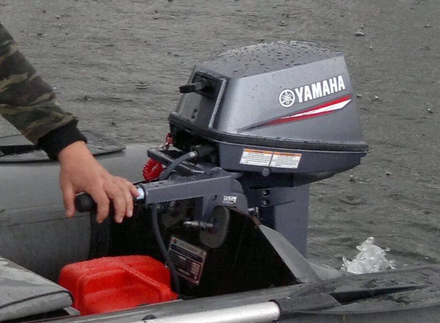 Лодочный мотор Ямаха 8 л.с. Yamaha 8 FMHS. Лодочный мотор Yamaha 8cmhs. Yamaha 8 2-х тактный. Авито лодочные моторы 9.8