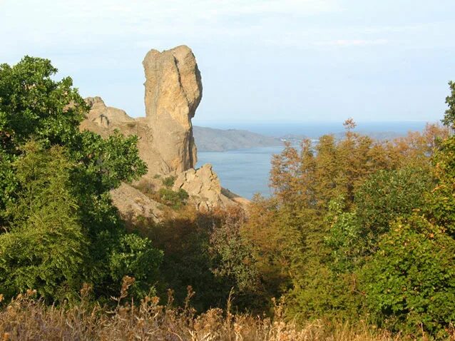 Чертов палец карадаг. Скала сфинкс коктебель. Залесное бахчисарайский район сфинксы. Карадаг. Скала чертов палец карадаг.