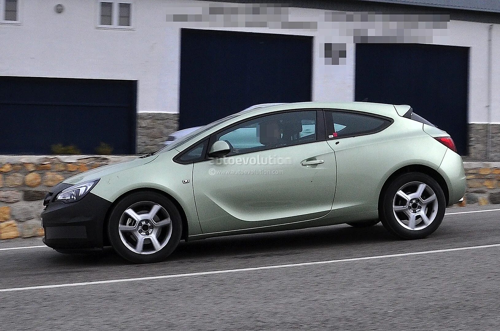 Opel работа. Opel Astra GTC 2014.