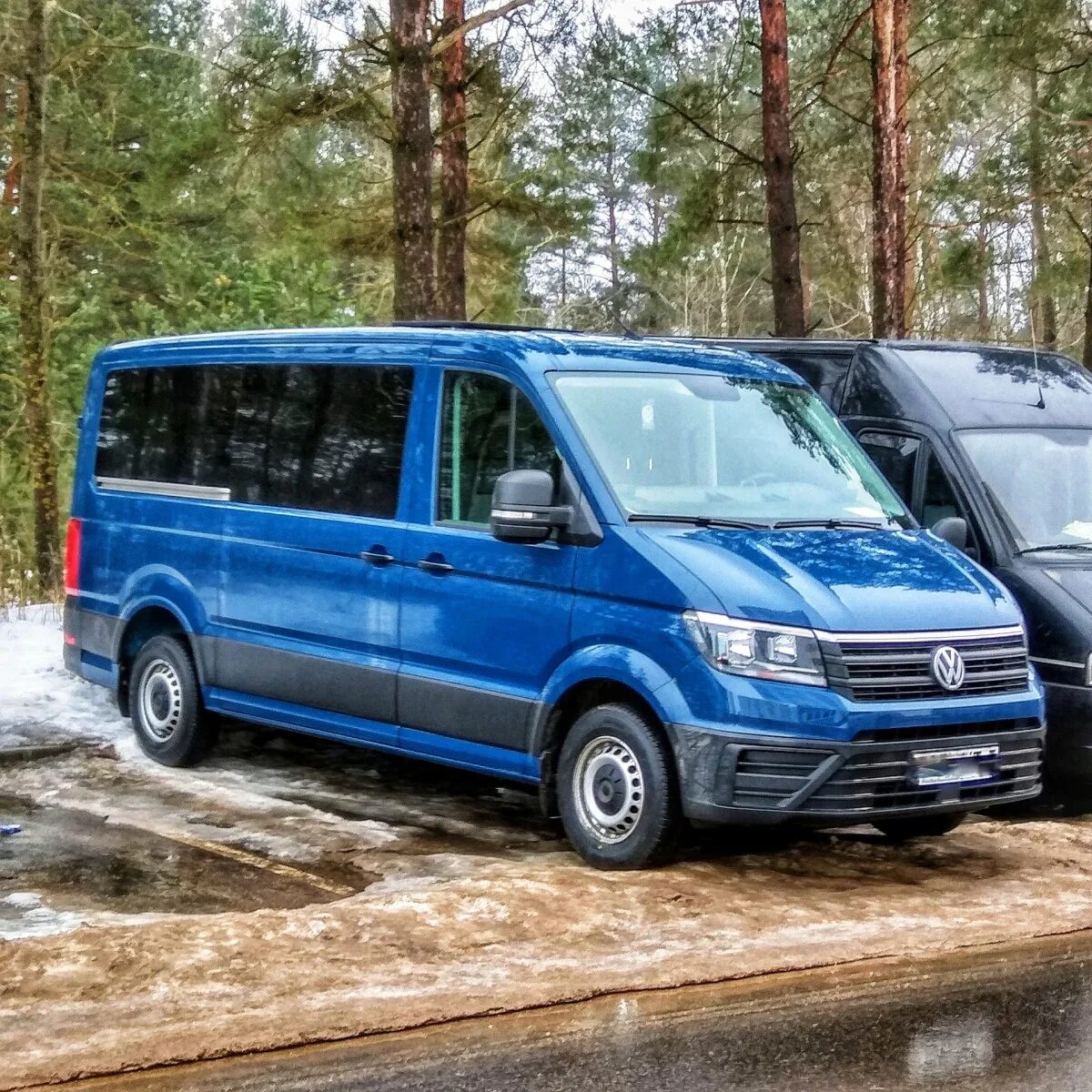 Фольксваген пассажирский купить. Фольксваген Крафтер 8+1. Микроавтобус Volkswagen Crafter. Фольксваген Крафтер пассажирский. Volkswagen Crafter 8 местный.