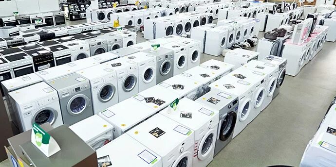 Днс южно-сахалинск интернет магазин южно-сахалинск. Магазин бытовой техники в америке. Бытовая техника южно-сахалинск. Интернет магазин техники южная. Витрина с бытовой техникой.