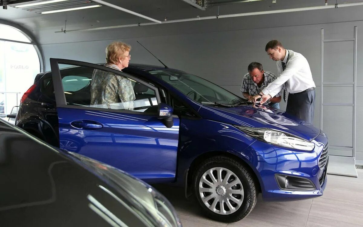 Автокредит. Испытание новых машин. Проверка новых автомобилей. Комплексная диагностика автомобиля. Осмотр авто.
