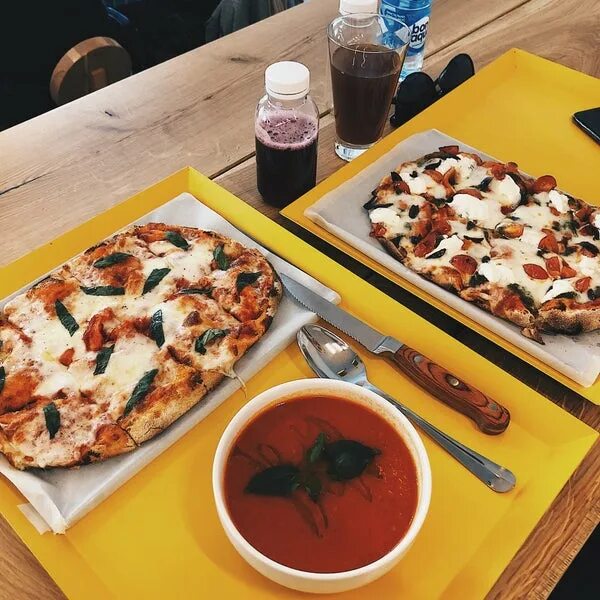 Maestrello на покровке. Maestrello даниловский. Maestrello даниловский. Пинса маэстрелло. Маестрелла пицца.