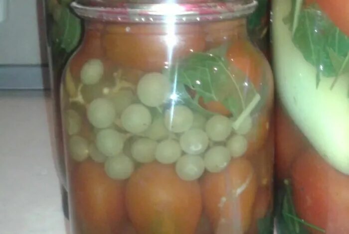 Соленый помидоры в банке рецепт. Помидоры на зиму самый вкусный. консервация томатов. маринованные помидоры на зиму. вкусные огурцы в литровые банки..