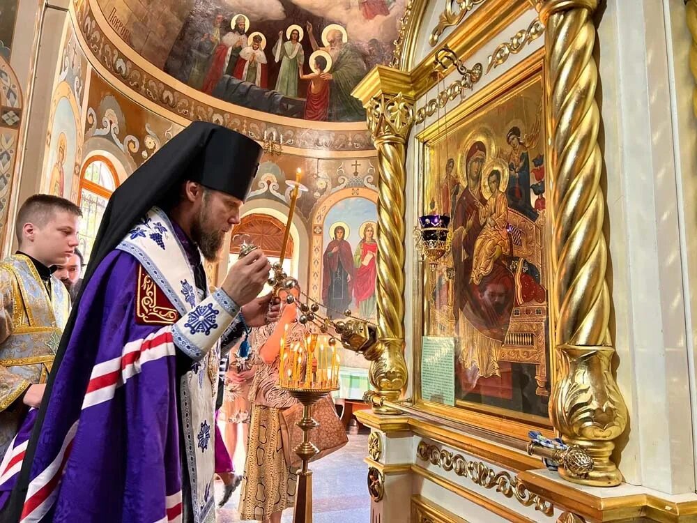 молебен всецарице в новоспасском. всецарица новоспасский монастырь москва. молебен всецарице в новоспасском. новоспасский монастырь икона всецарица. новоспасский монастырь иконы.
