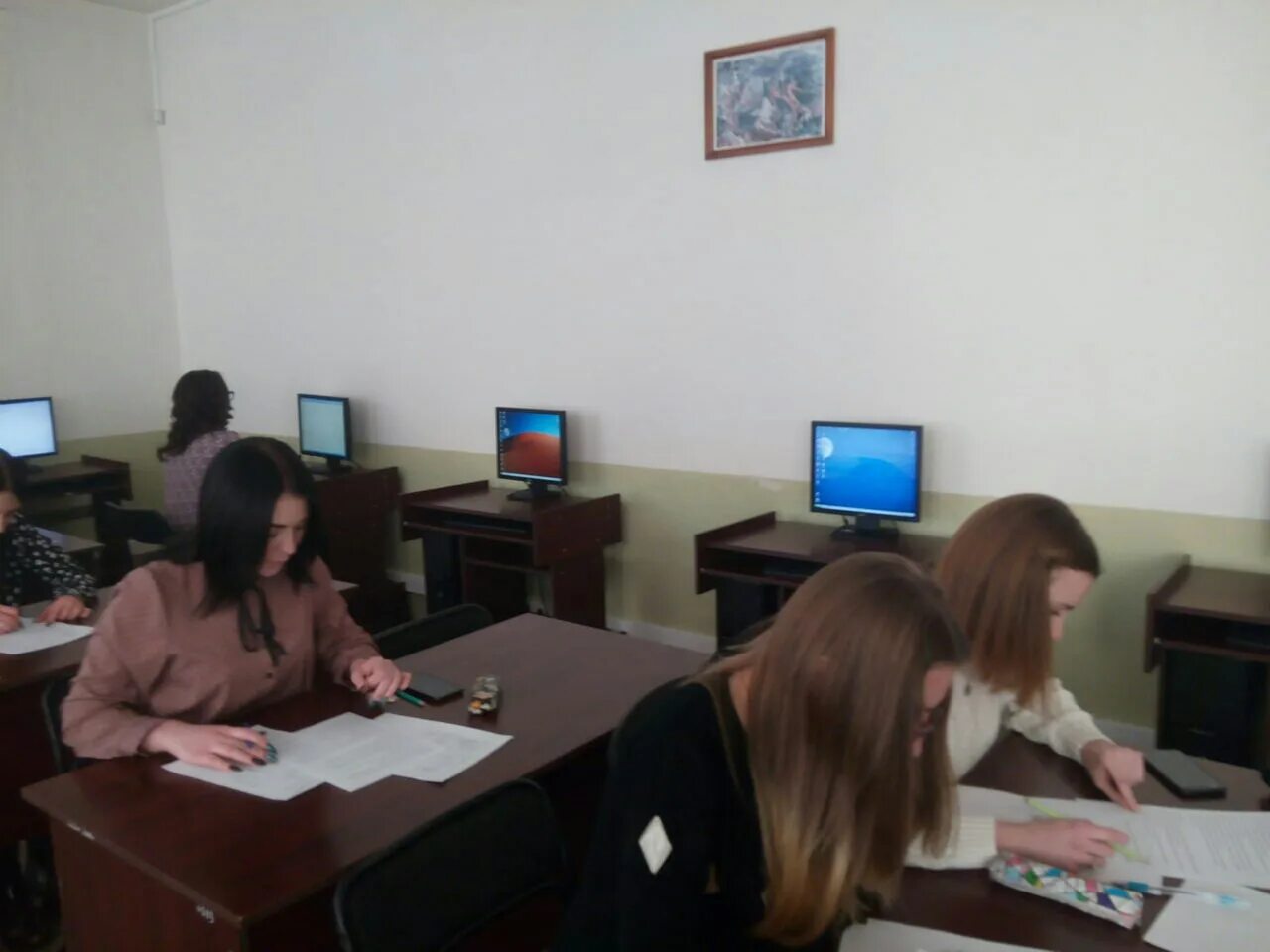 студенты экономисты. подготовка бухгалтеров. учебные заведения бухгалтера. бухучет студенты. студенты бухгалтера.