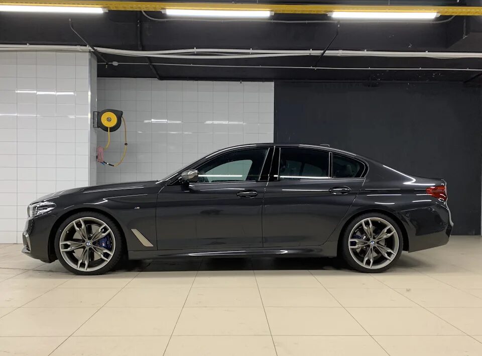 M sport pro. BMW 5 Sophisto Grey. БМВ 5 g30. BMW 5 g30 Grey. BMW m550d g30 LCI.