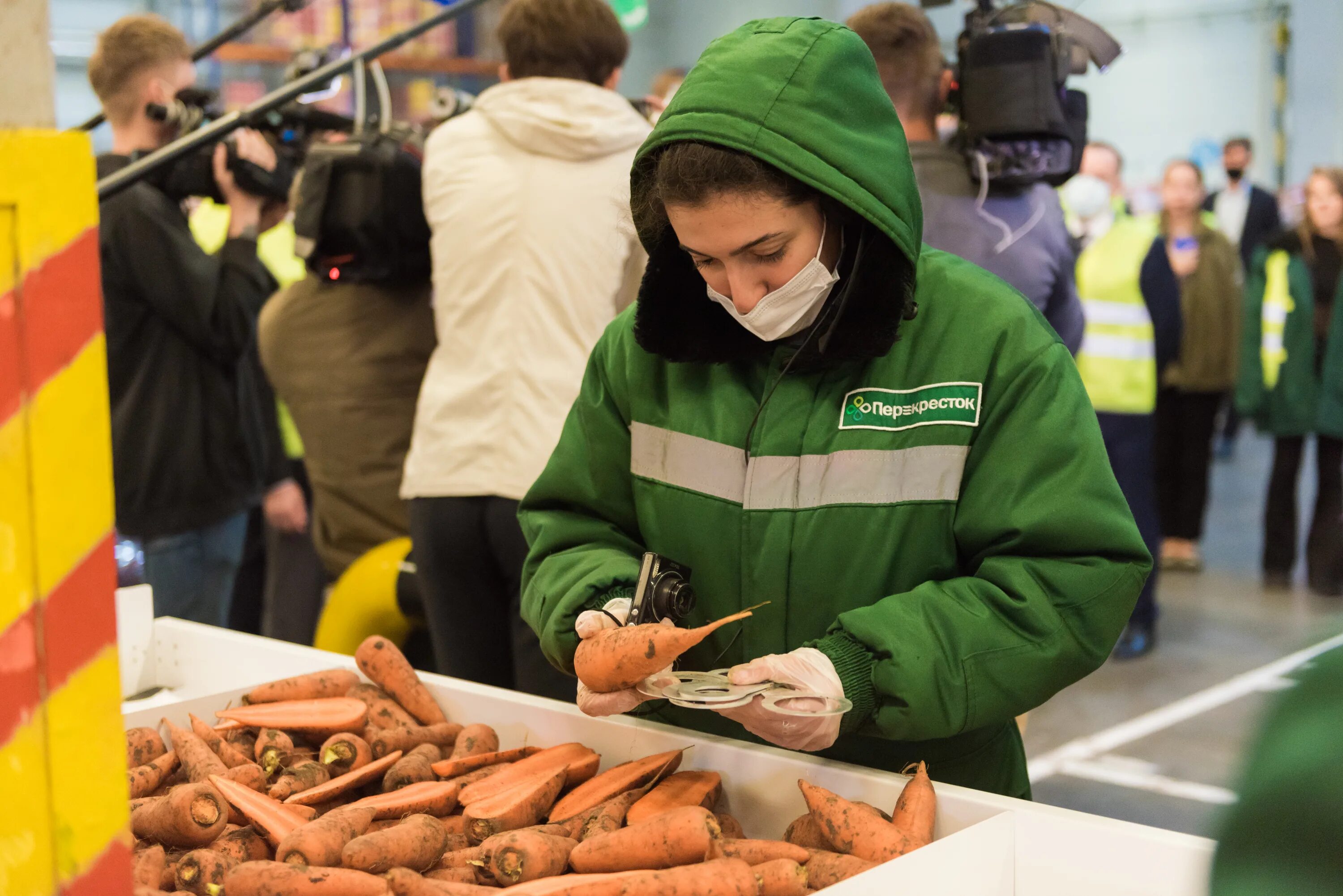 Сотрудники рц. РЦ Софьино перекресток. Склад перекресток в Софьино. РЦ Северный перекресток. Распределительный центр перекресток.