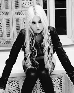 Anika momsen