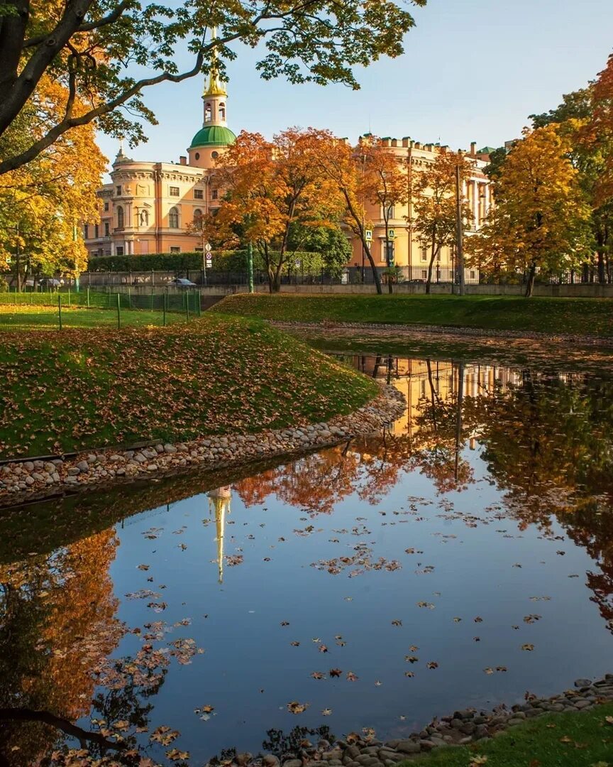 Михайловский сад в санкт-петербурге. Михайловский парк в санкт-петербурге. Михайловский сквер в санкт-петербурге. Михайловский сад аллея. Русский музей михайловский сад.