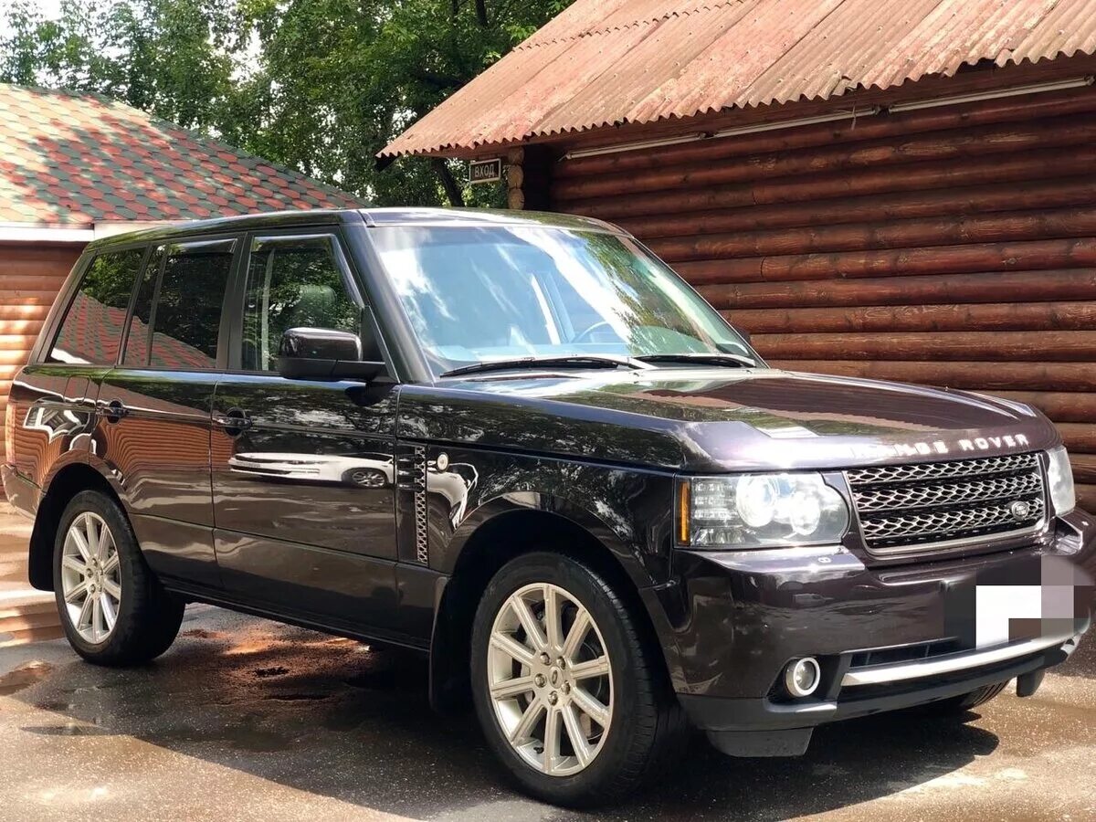 Купить ленд ровер 2 с пробегом. Range Rover 4.4 2011. Land Rover range Rover III Рестайлинг 2 2011. Range Rover 3 Рестайлинг 2. Range Rover 2011 Рестайлинг 2.