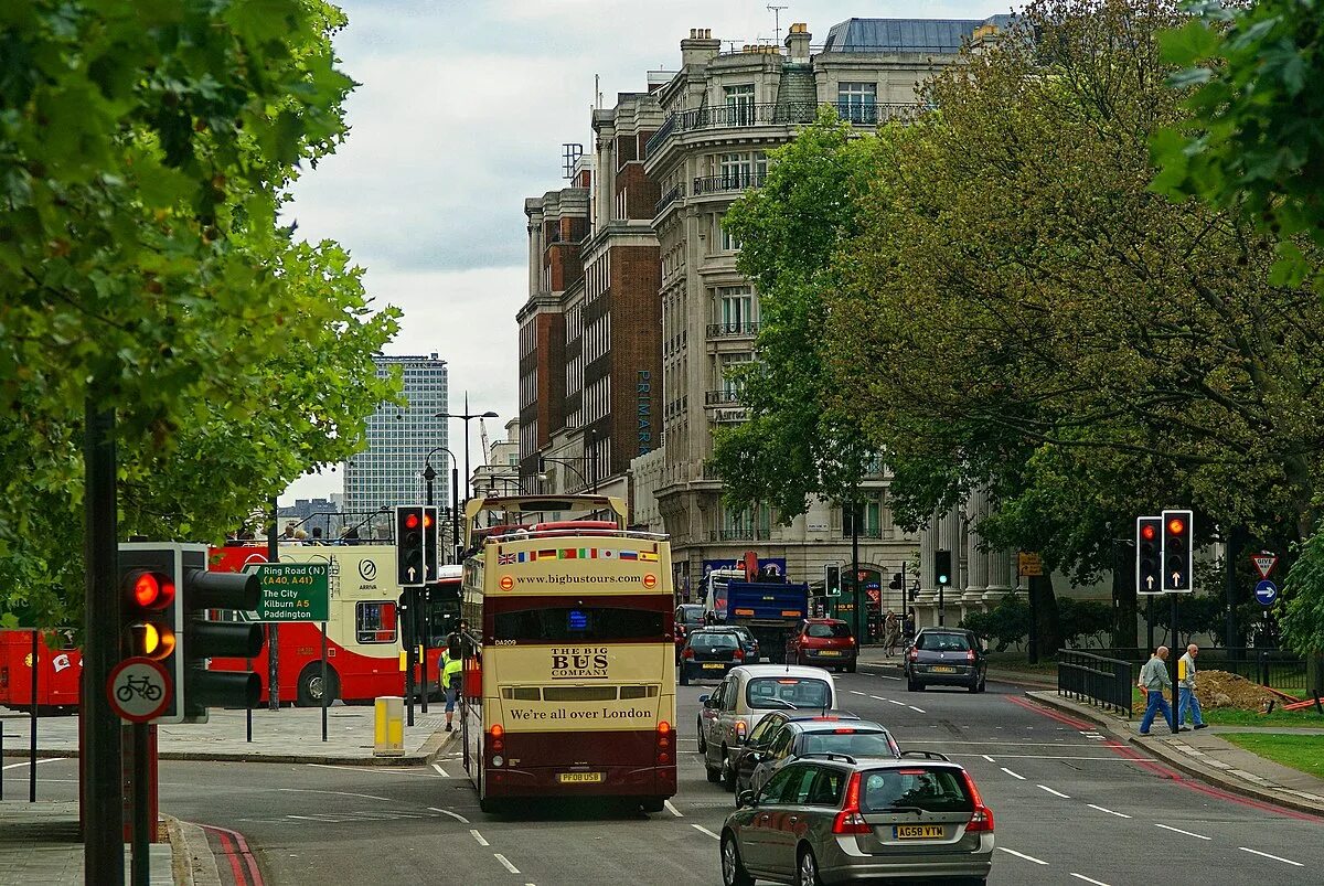 Лондон роуд. Лондон Bayswater. Бейсуотер-роуд. Район Бейсуотер в Лондоне.