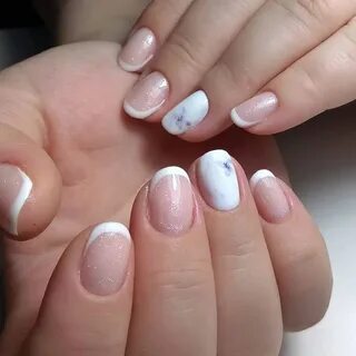 Френч маникюр на короткие ногти овальной