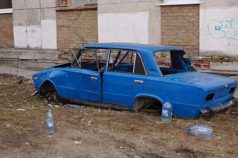 Автохлама нет телеграмм. Автохлам во дворе. автохлама нет семерка. автохлам формулировка. фотографии автохлама.