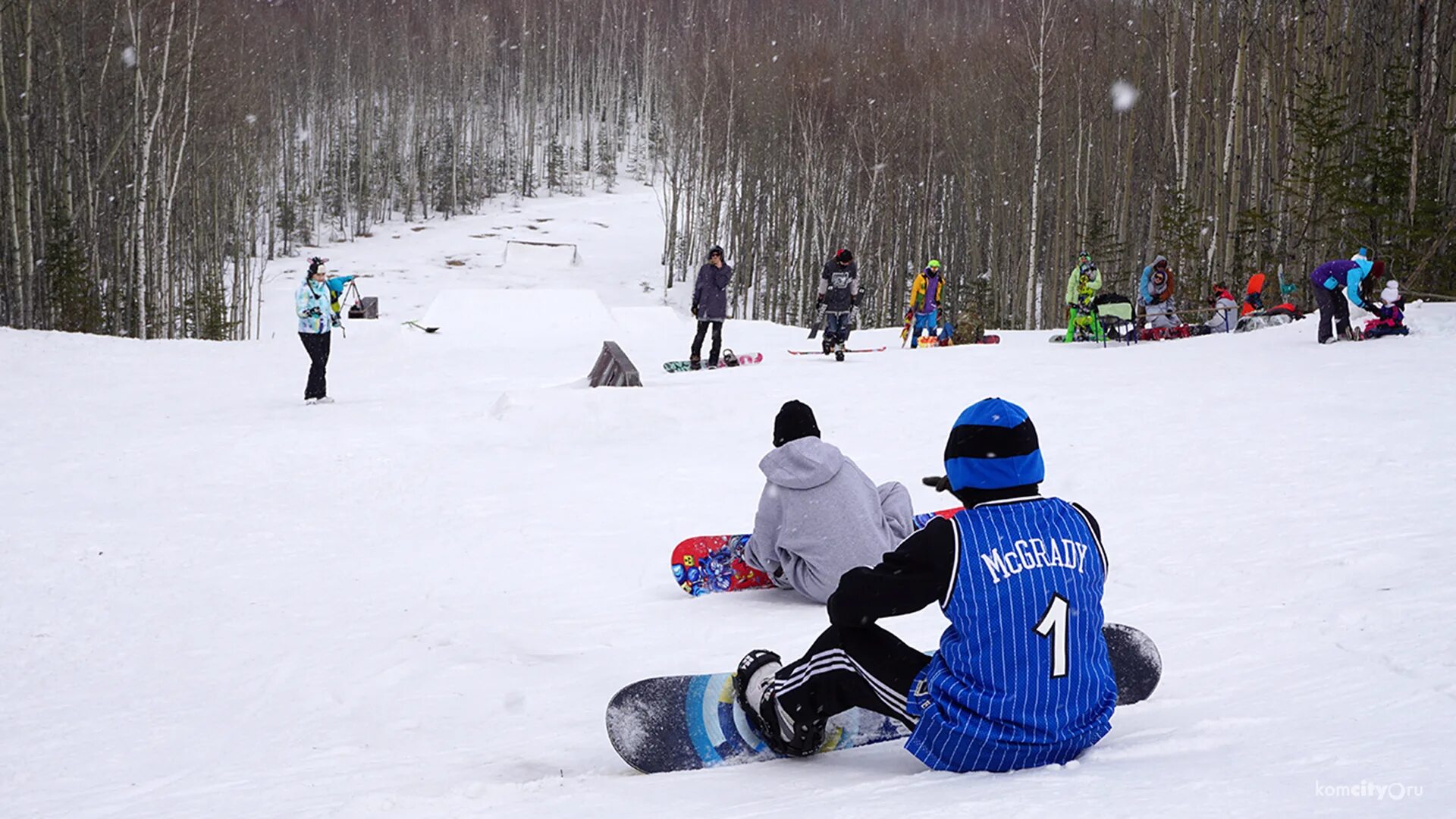 Галактика комсомольск. Куда можно сходить в комсомольске на амуре. Металлург каток новокузнецк. Самые красивые места в комсомольске на амуре. Каток на набережной хабаровск 2022.