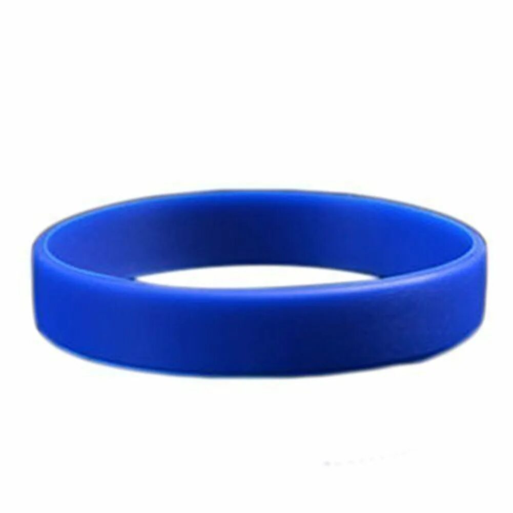 Резинка для браслета купить. Силиконовый браслет мокап. Резиновые браслеты. Синий резиновый браслет. Голубой браслет резиновый.