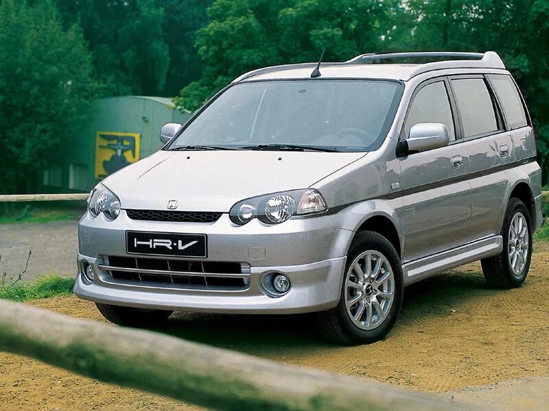 Hr v 2001 год. Honda HR-V 1999-2005. Хонда HR V 2005. Honda HR-V 1998-2005. Honda HR V 2005 года.