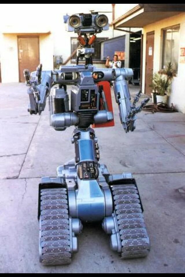 Робот номер 13. Джонни 5. short circuit johnny 5 робот. джонни 5 короткое замыкание 2.