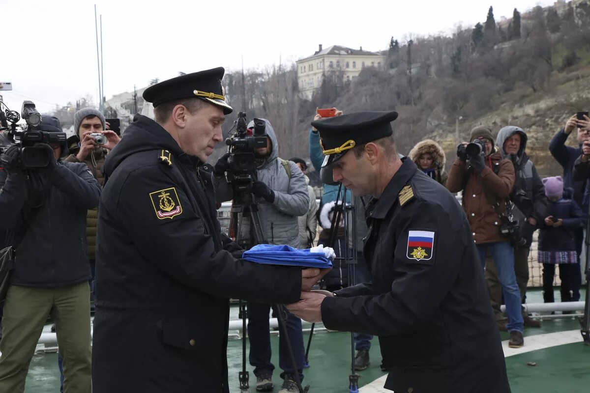 Буксир 23470 сергей балк. 205 отряд судов обеспечения черноморского флота. 205 осо чф севастополь. Мб-301 буксир. 205-й отряд судов обеспечения чф рф.