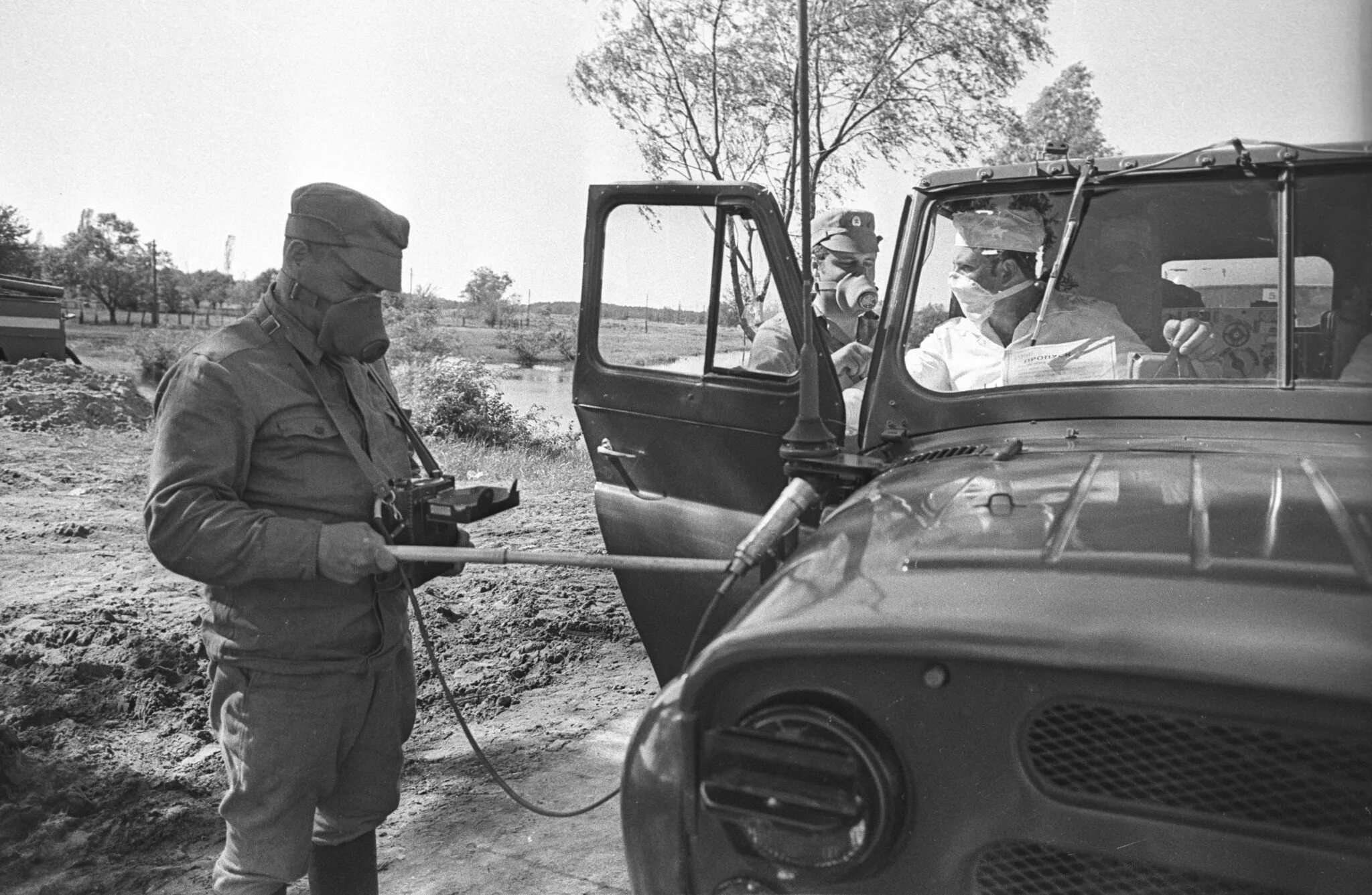 Дезактивация ЧАЭС 1986. Дезактивация Припяти 1986. Чернобыль машины-ликвидаторы 1986. Чернобыль 1986 дезактивация техники. Участие в ликвидации чернобыльской аэс