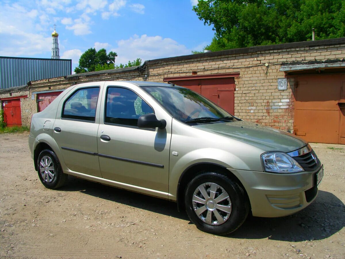 Логан бежевый. Renault logan 2011 бежевый. Рено логан 1 бежевый. Логан бежевый. 6.