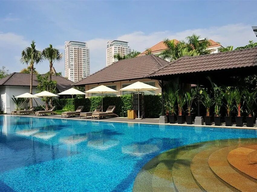 Вьетнам на политической карте мира. Хошимин здание правительства. Вьетнам бассейн. Хошимин достопримечательности центральная площадь. Вьетнам государство на карте.