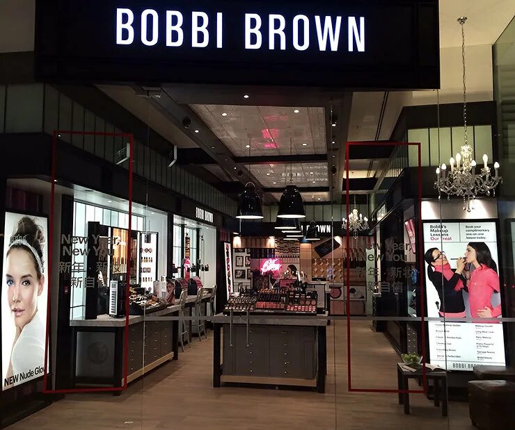 Бобби Браун в Москве. Магазин Bobbi Brown. Том Браун магазины. Броу бай стор.