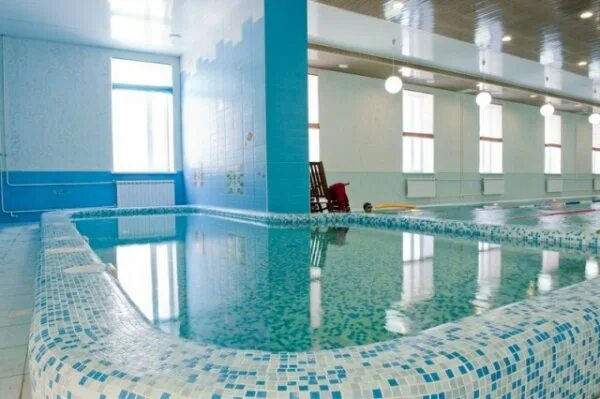 Бассейн в парке толстого в химках. Fun gym фитнес химки. Fan gym химки бассейн. Фитнес химки. Фитнес химки парк толстого.