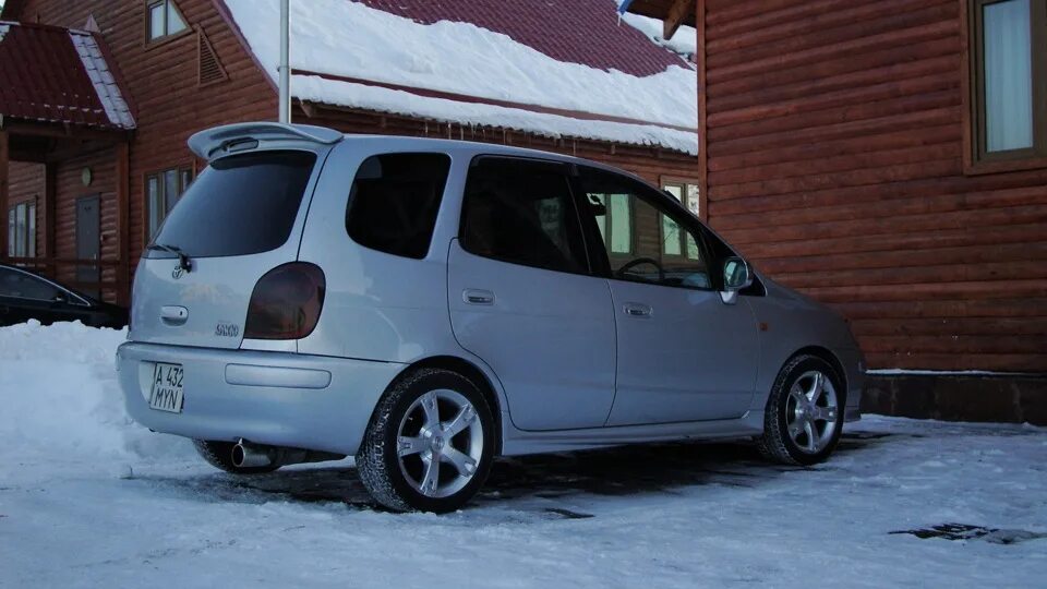 Toyota Corolla Spacio e110 тюнинг. Спаська машина. Фото автомашины Спаська. Спасио с увеличенным клиренсом фото. Спасио 98 года