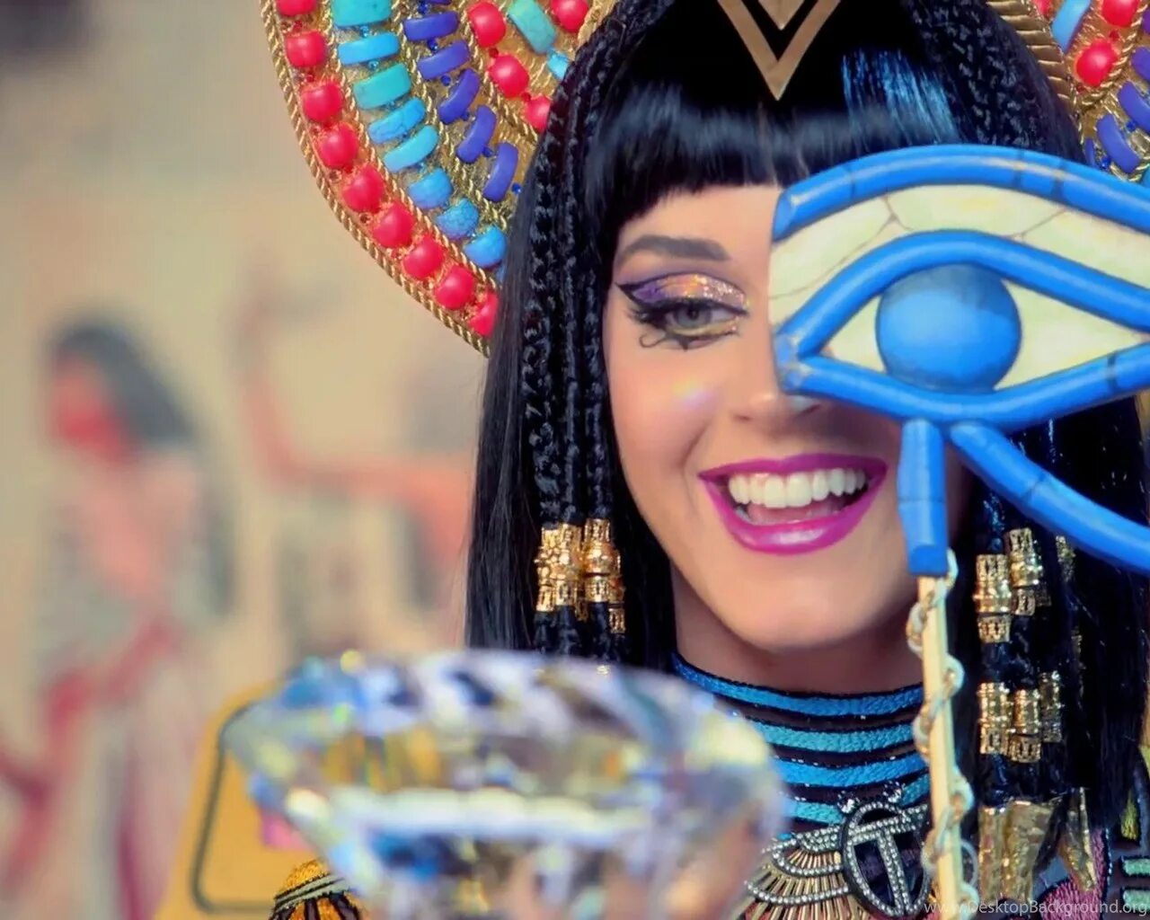 Dark horse feat juicy j katy. Katy Perry Клеопатра. Katy Perry Египет. Кэти Перри Dark Horse. Katy Perry Dark Horse Official.