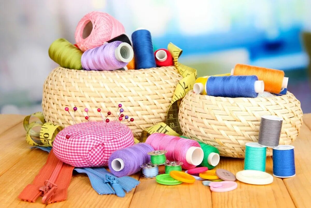 Материалы и инструменты для шитья. Хобби шитье. Швейная фурнитура. Принадлежности для шитья. Принадлежности для шитья.